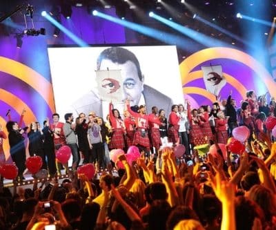 Dans l'œil des Enfoirés - 2011