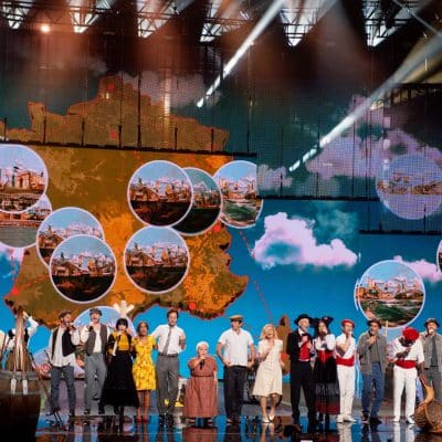 2021 Les Enfoirés à côté de vous