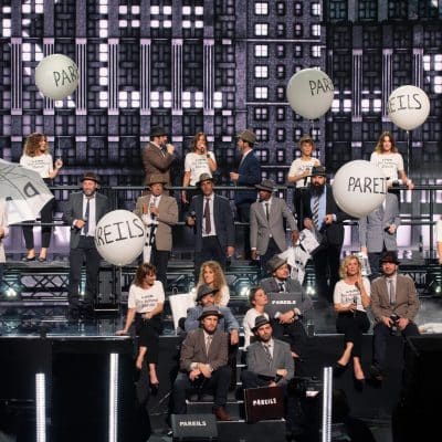 2021 Les Enfoirés à côté de vous