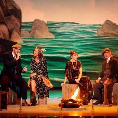 2021 Les Enfoirés à côté de vous